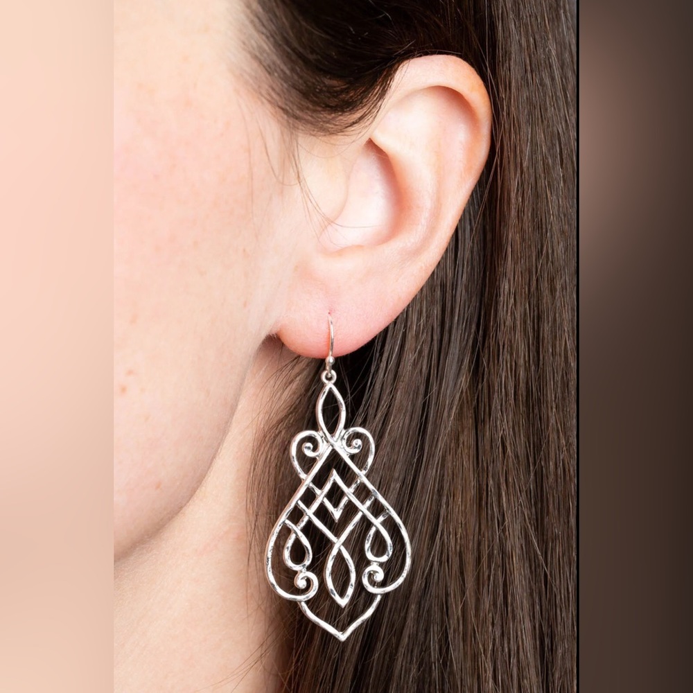 DYT Type 2 Type 2 Graced by Your Presence Earrings Dressing Your Truth T2 - Picture 3 of 5